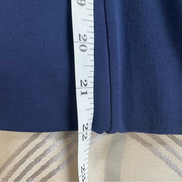 LIDA BADAY {M} Top Twist Stretch Short-Sleeved Navy Blue - Picture 6 of 6